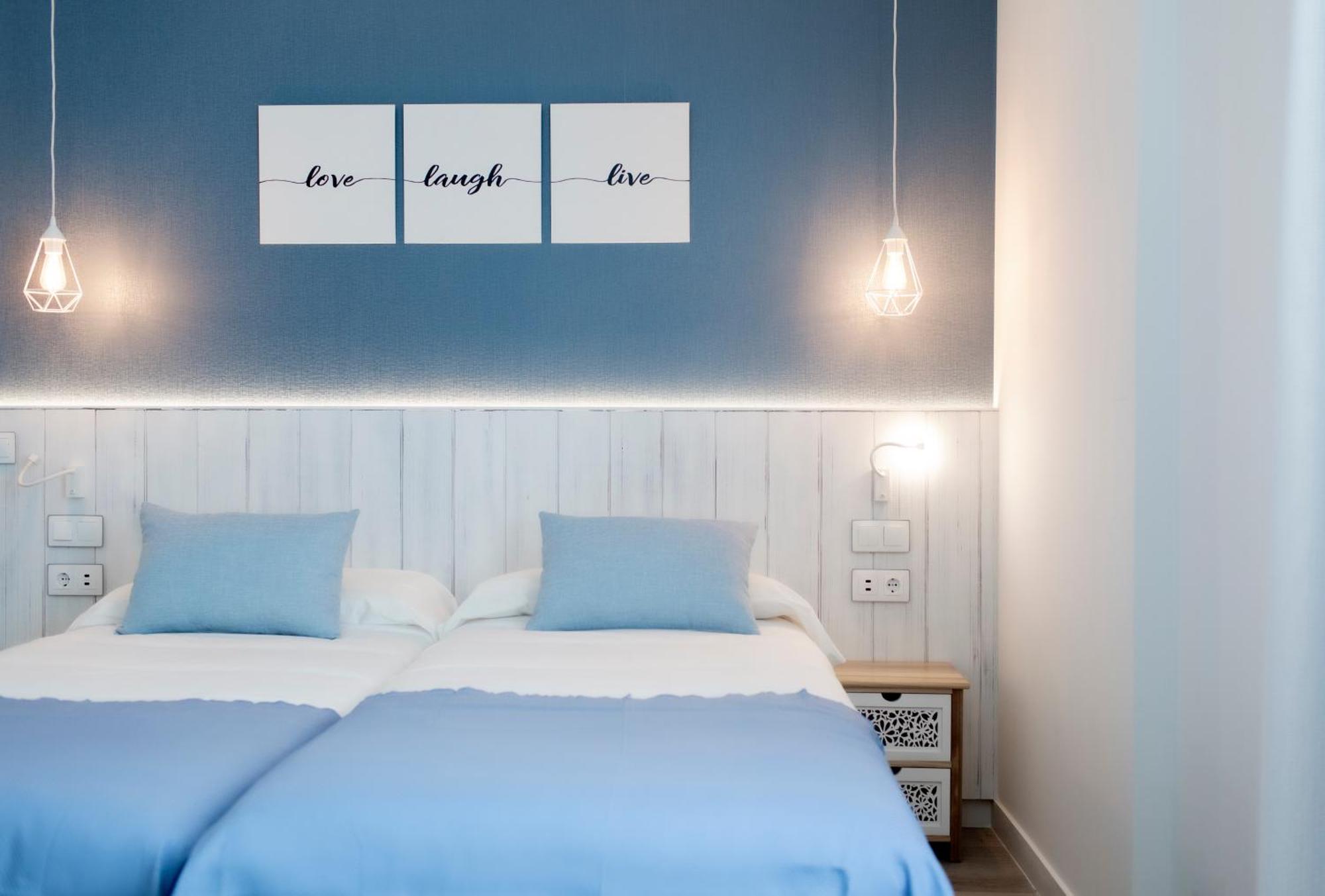 Nerja Casual Rooms Eksteriør billede